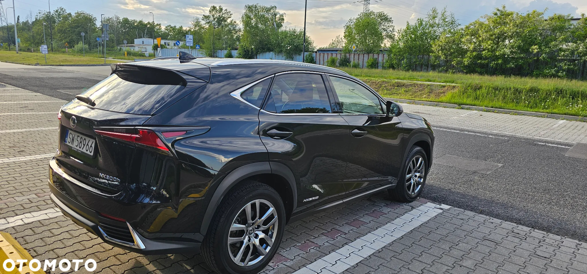 Lexus NX 300h Prestige AWD - 7