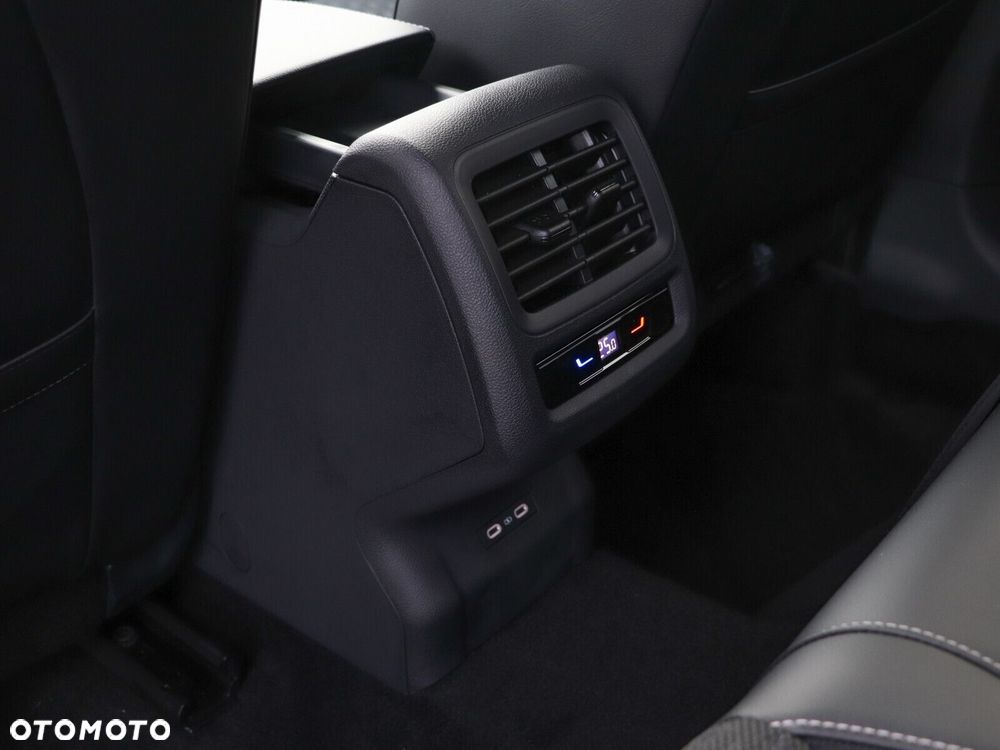 Volkswagen T-Roc - 23