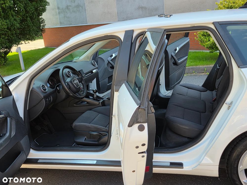 Audi A3 Sportback 1.9 TDI DPF Ambiente - 29