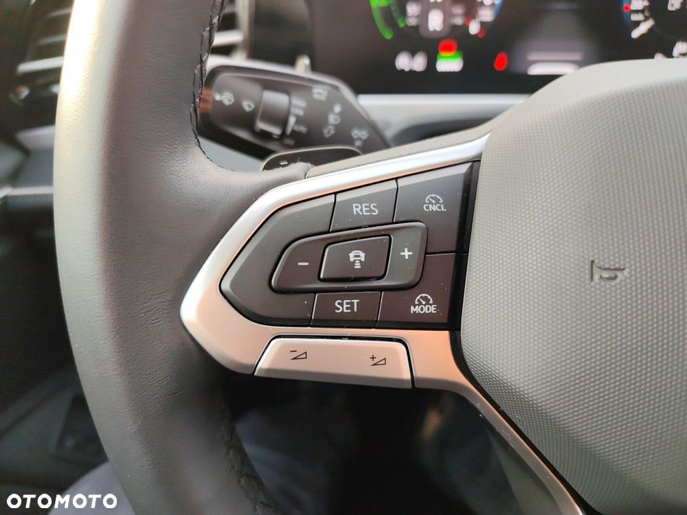 Volkswagen Passat - 21