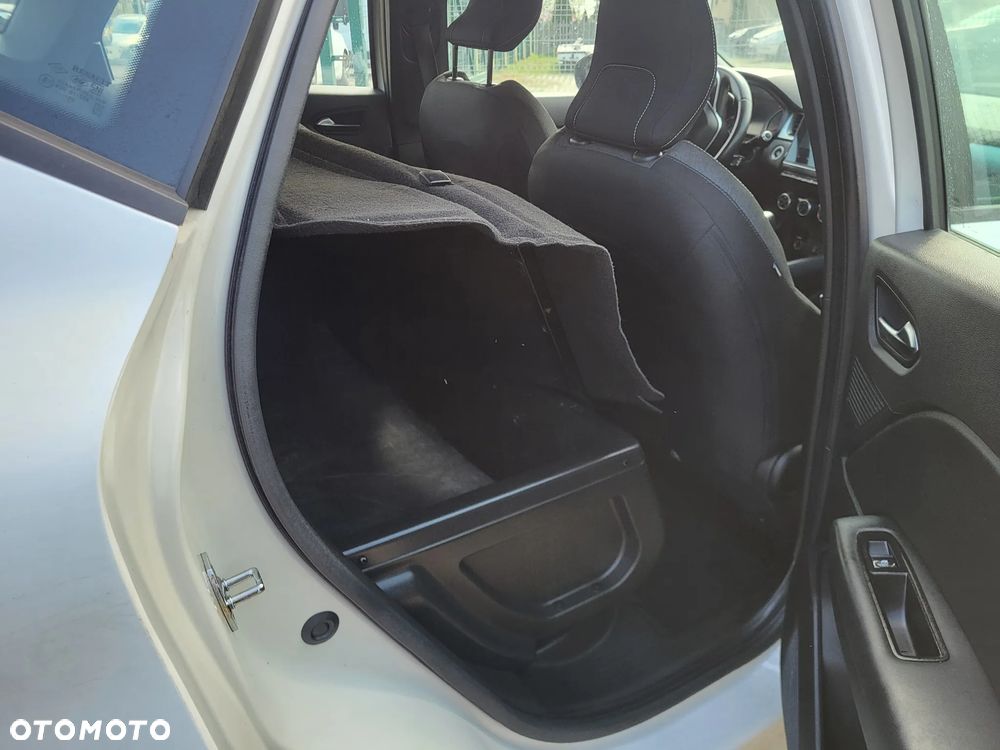 Renault Captur BLUE dCi 115 BUSINESS EDITION - 26