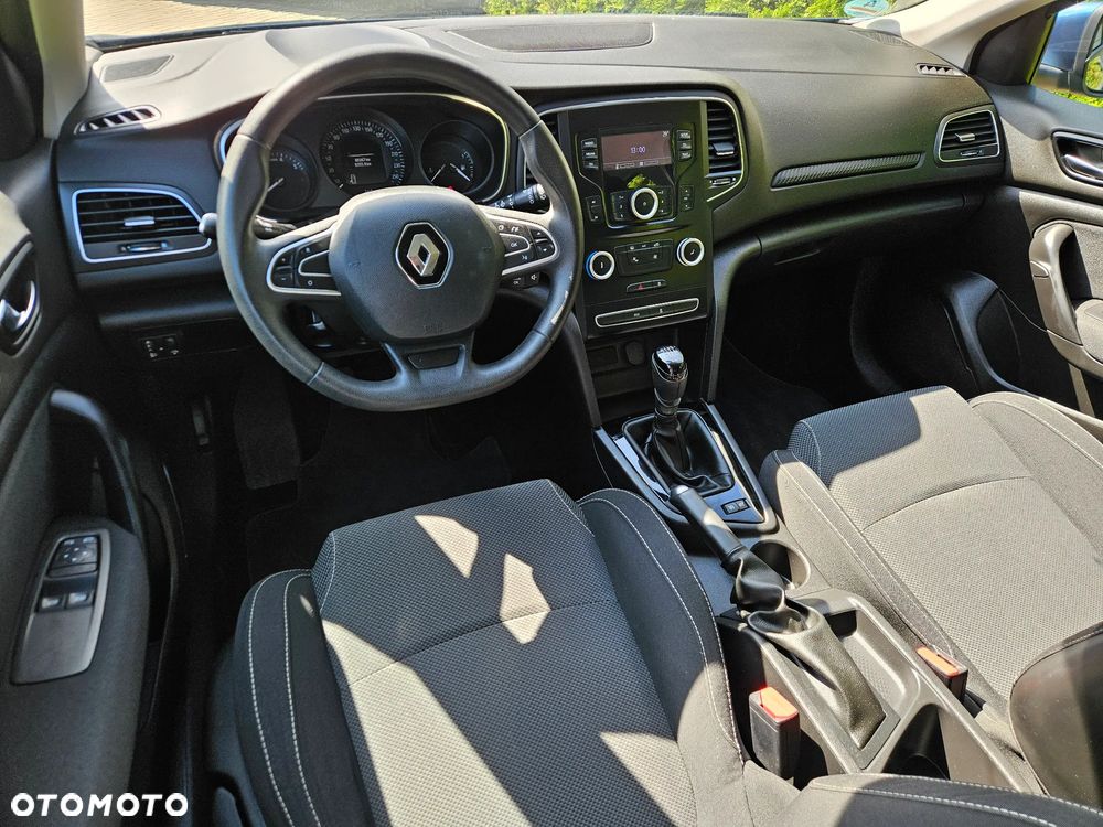 Renault Megane ENERGY TCe 100 EXPERIENCE - 23