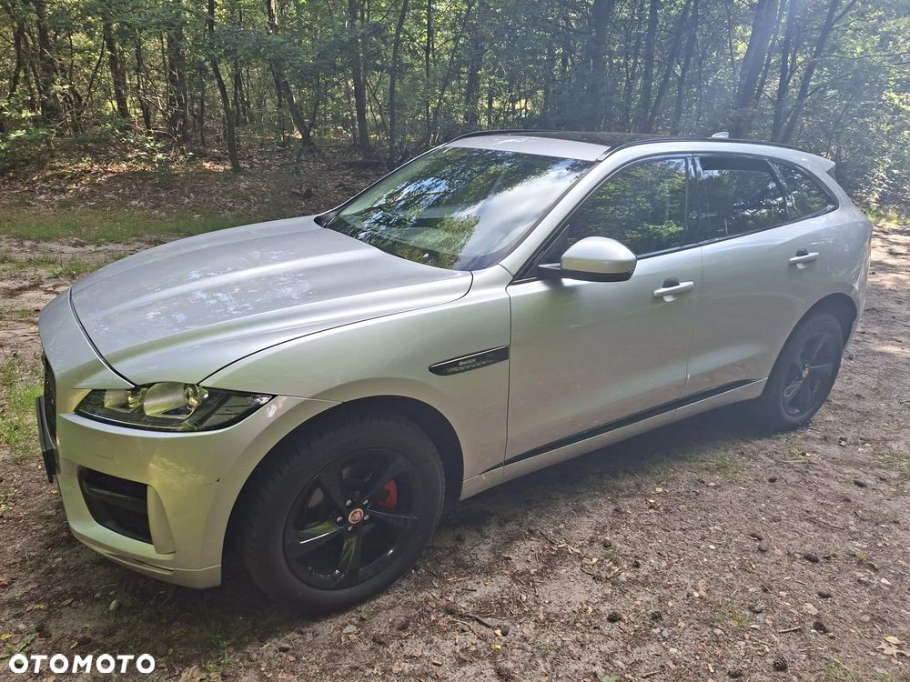 Jaguar F-Pace 2.0 i4D AWD R-Sport - 2