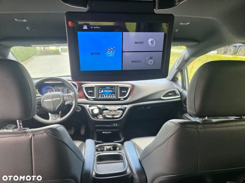 Chrysler Pacifica - 19