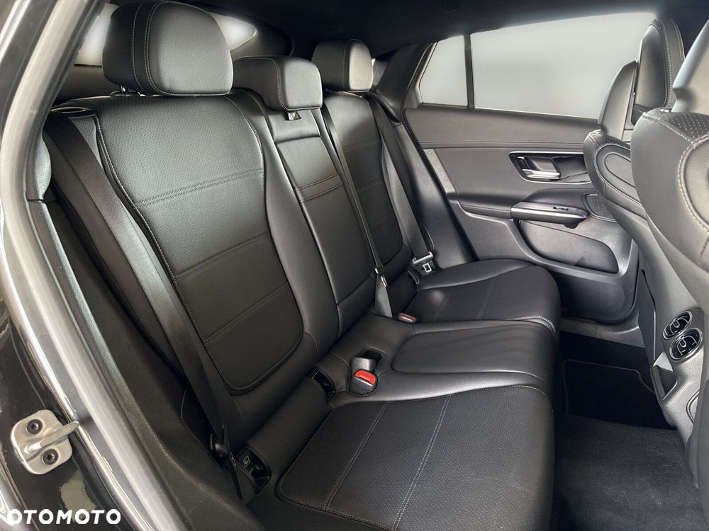 Mercedes-Benz GLC - 24