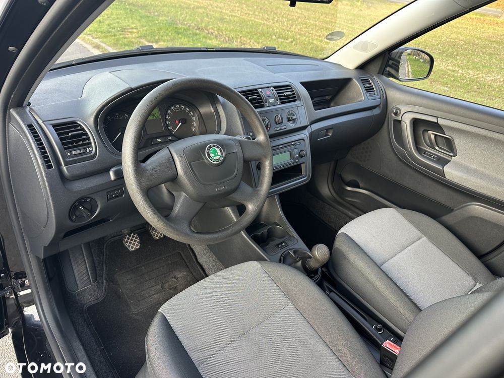 Skoda Fabia 1.2 HTP STYLE Edition - 11