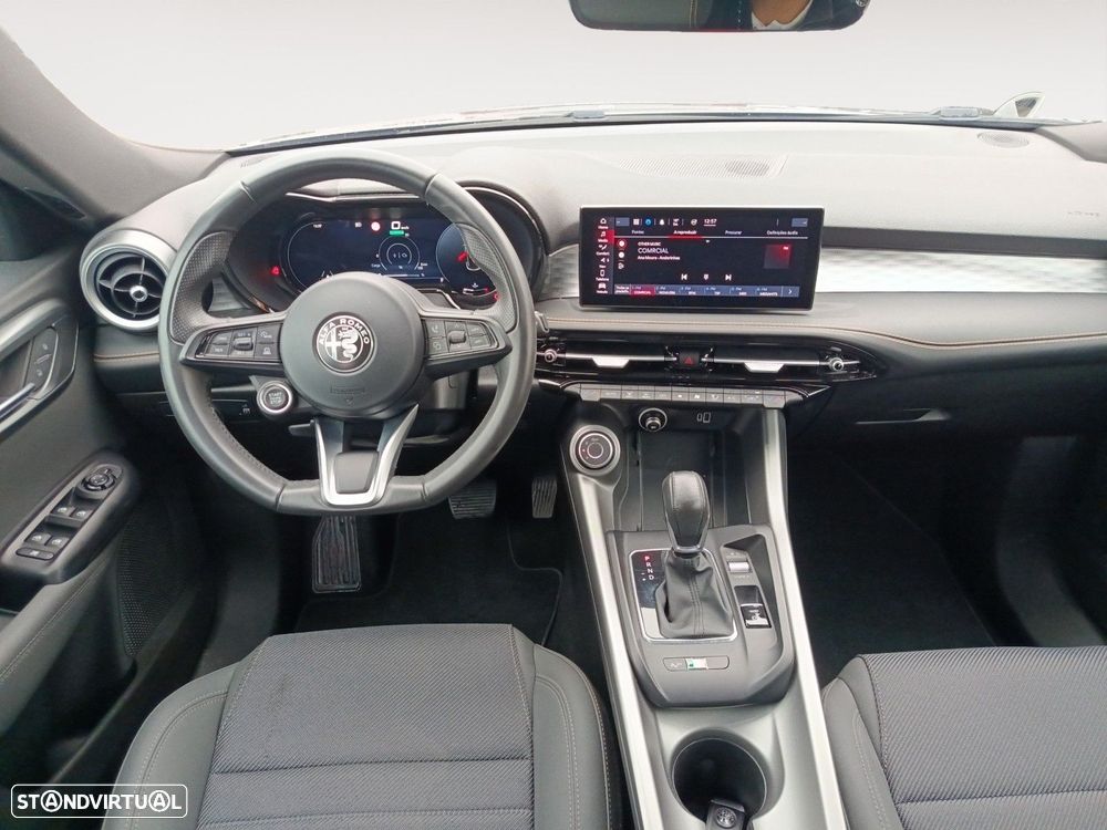 Alfa Romeo Tonale 1.5 Hybrid Ti - 10