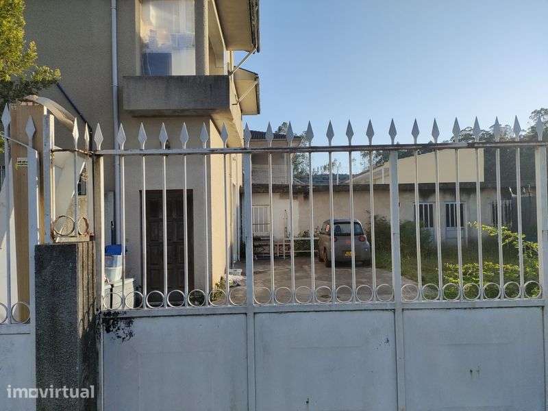Casa T4 de 270m2 - Grande imagem: 2/3