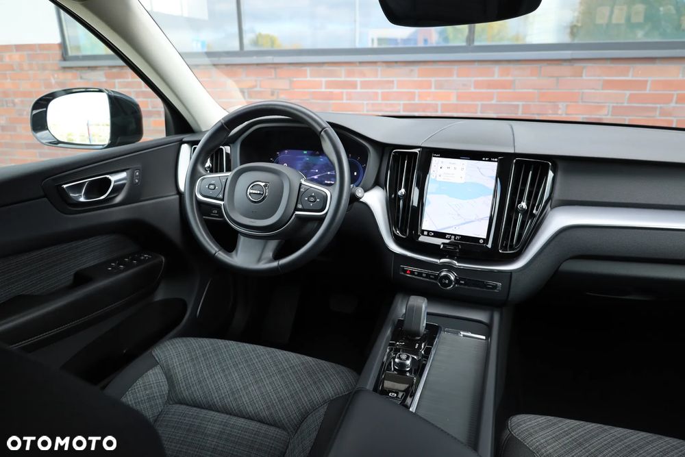 Volvo XC 60 B4 D AWD Geartronic Momentum Pro - 26
