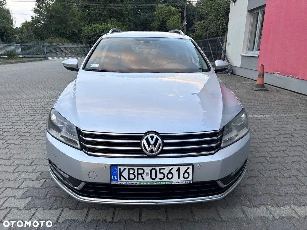Volkswagen Passat - 12