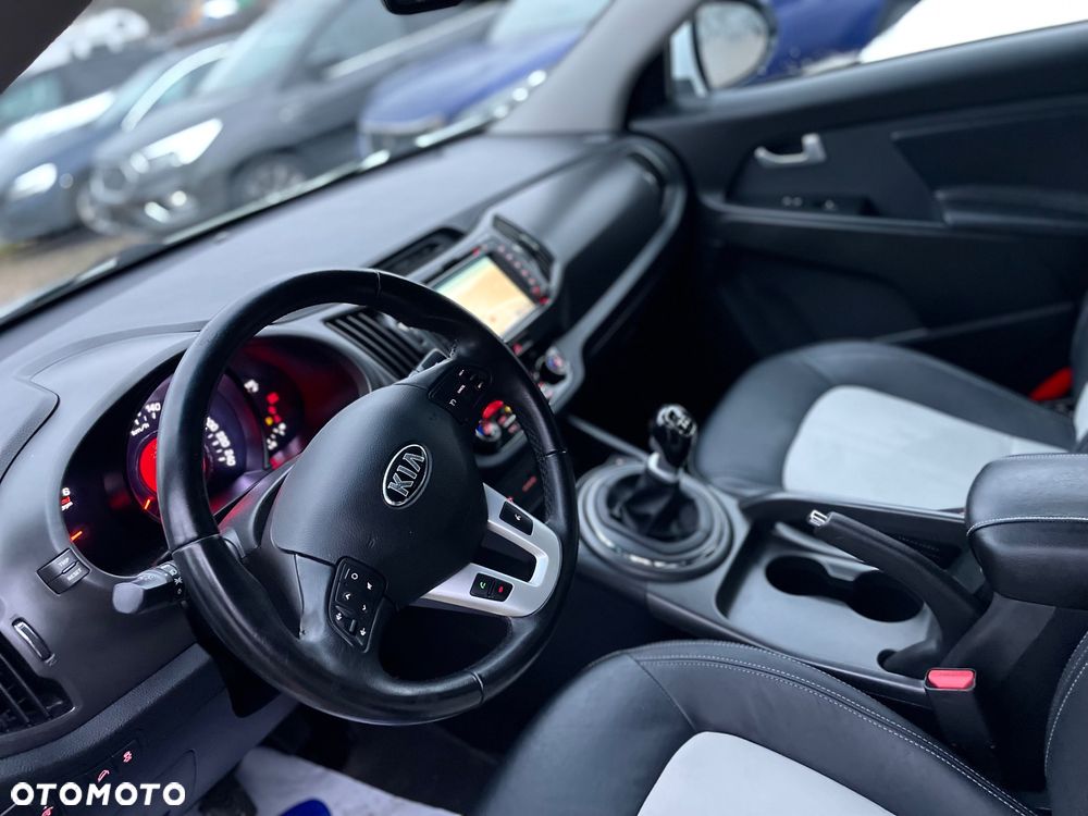 Kia Sportage 1.7 CRDI 2WD ISG Dream-Team Edition - 9