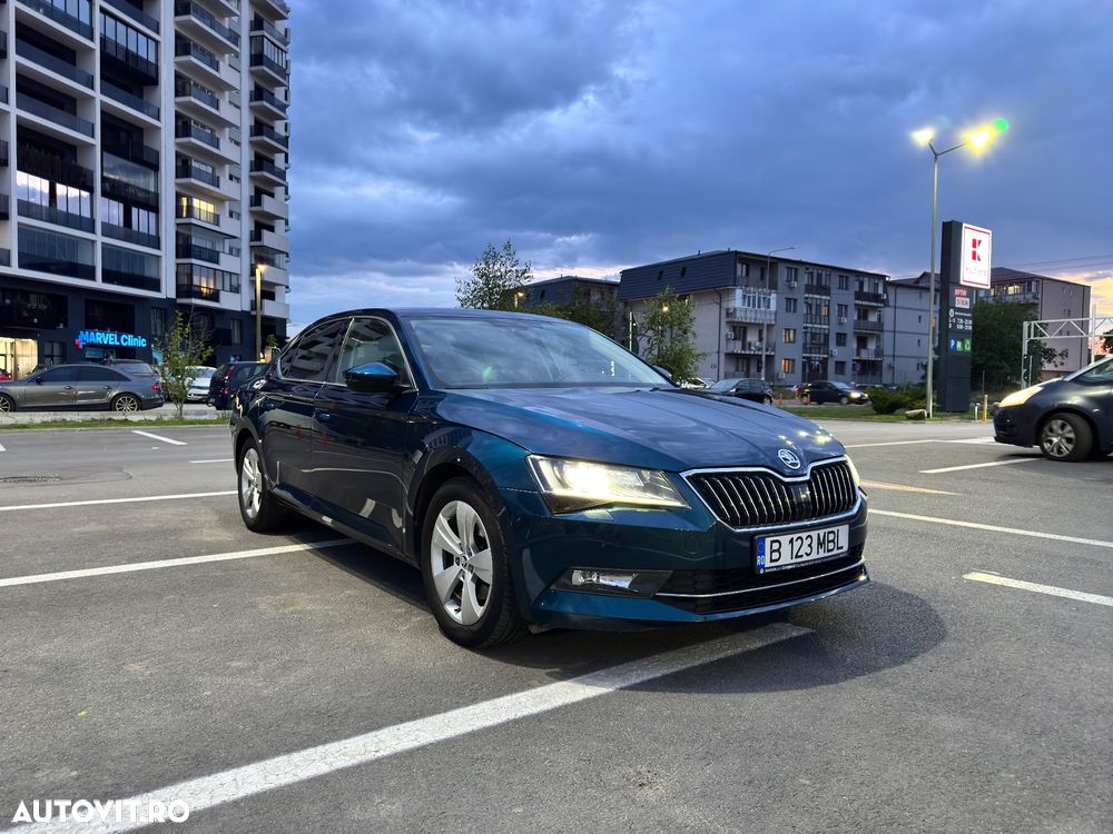 Skoda Superb 2.0 TDI Ambition - 1