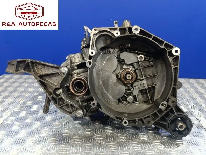 Caixa de Velocidades de 6 Manual Opel Zafira B 1.9 CDTI  Ref  55194293 - 1