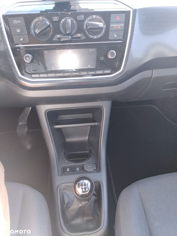 Volkswagen up! 1.0 high EU6 - 18