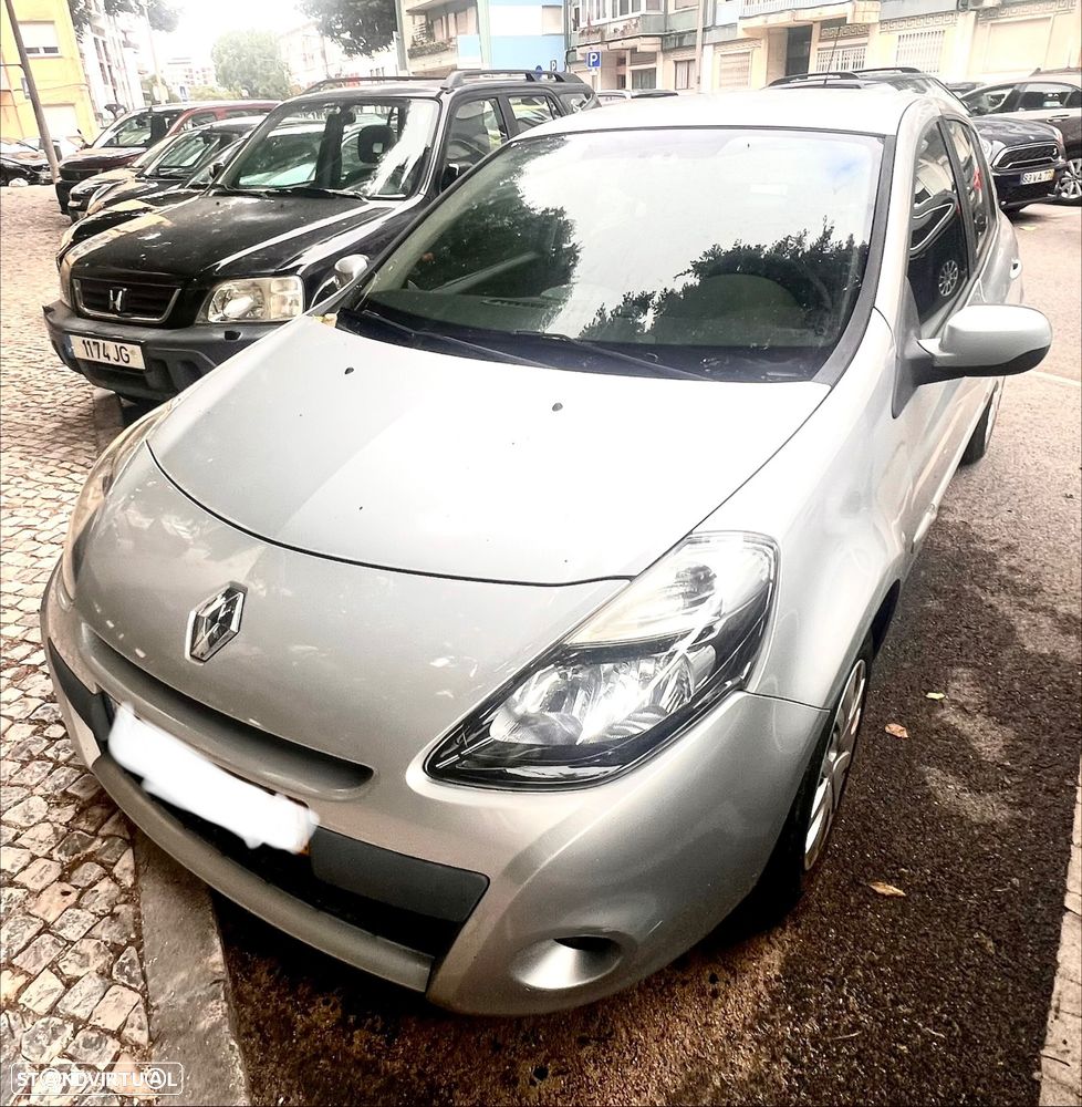 Renault Clio 1.5 dCi Dynamique S - 1