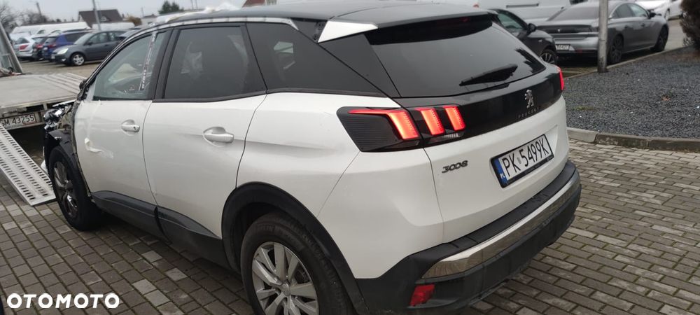 Peugeot 3008 1.2 PureTech Active S&S - 10
