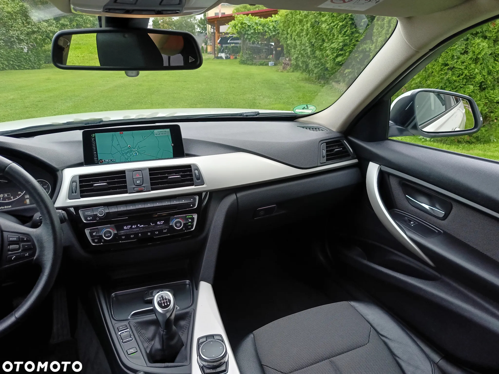 BMW Seria 3 318d Luxury Line - 12
