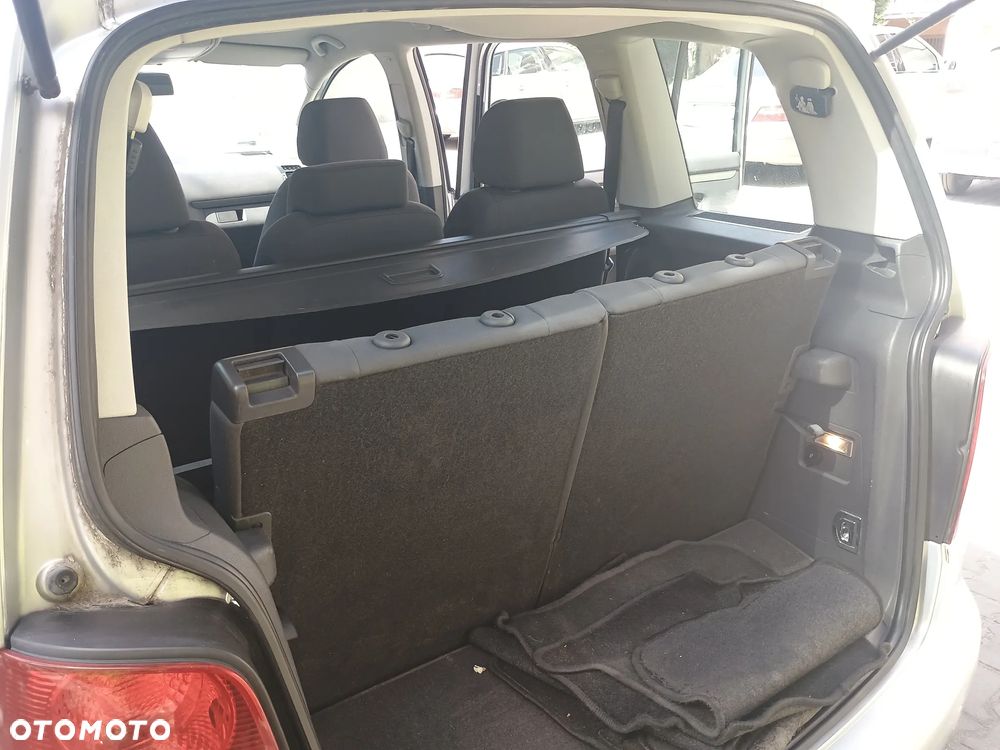 Volkswagen Touran 1.6 Q-Line - 8