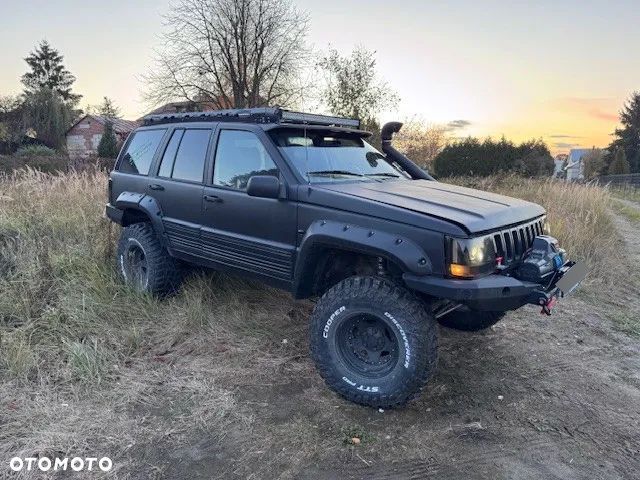 Jeep Cherokee - 5