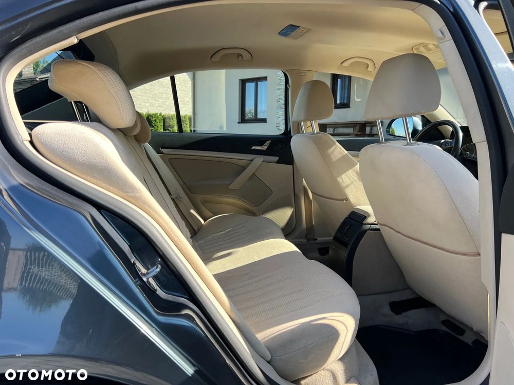 Skoda Octavia 1.9 TDI DPF Elegance - 8