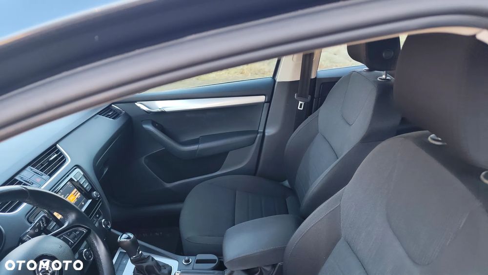 Skoda Octavia 2.0 TDI DSG Ambition - 6