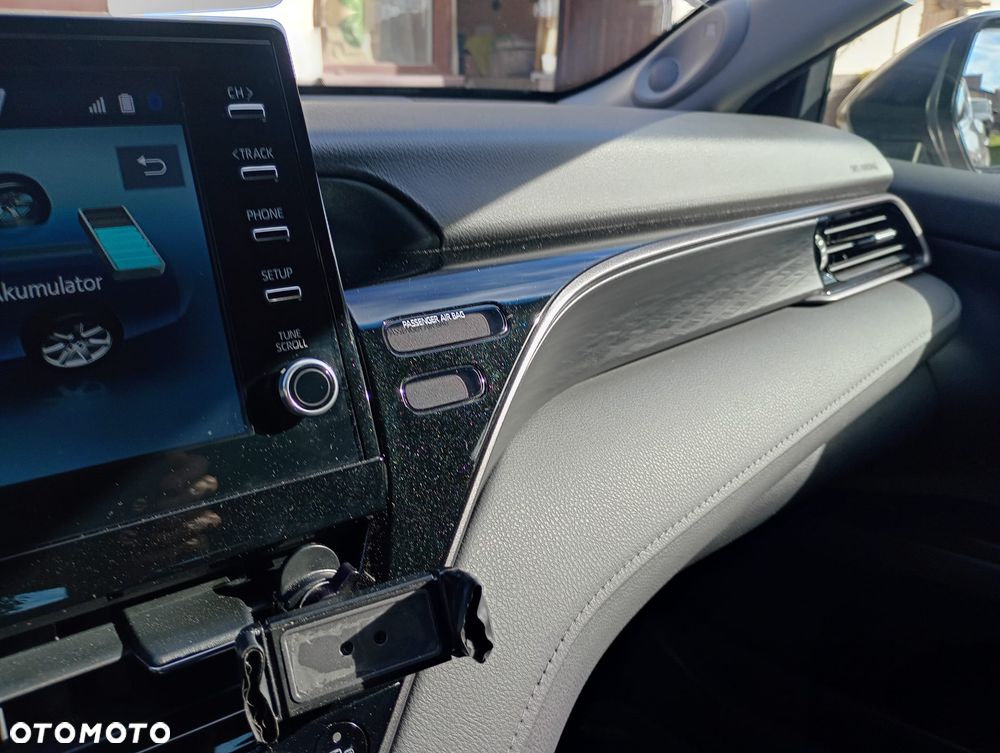 Toyota Camry 2.5 Hybrid Executive CVT - 17