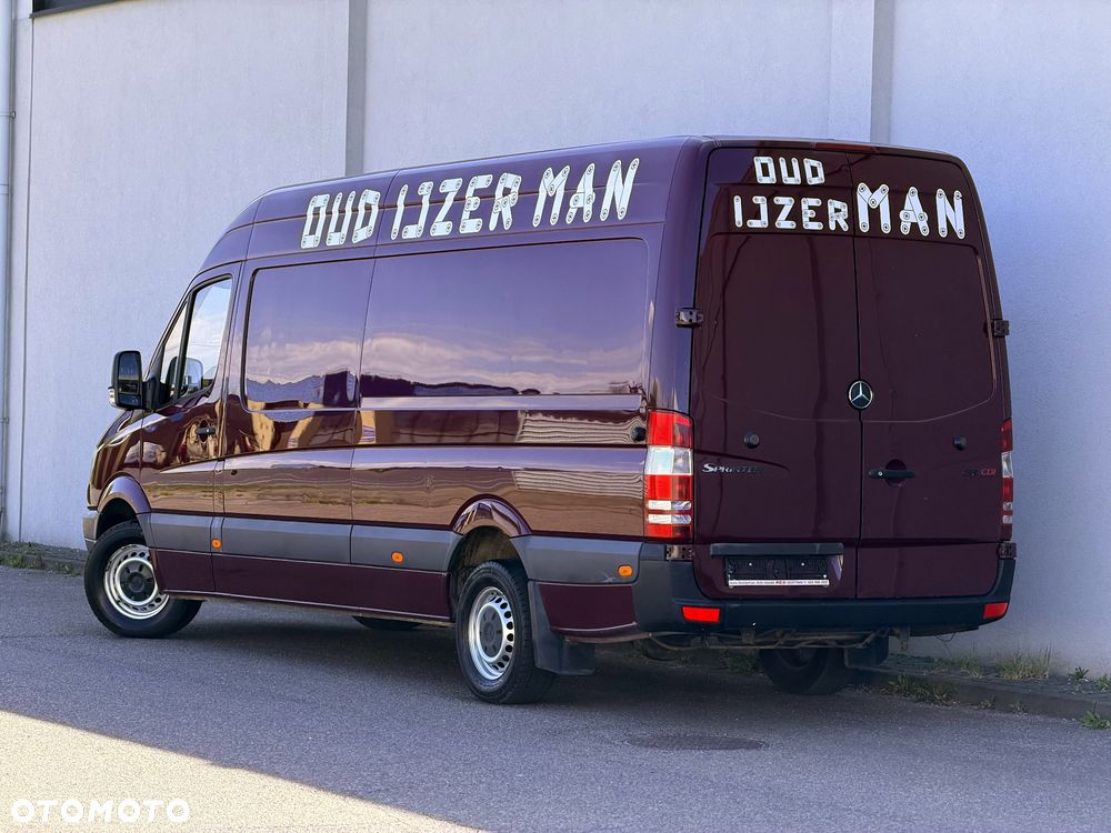 Mercedes-Benz Sprinter 319 - 3