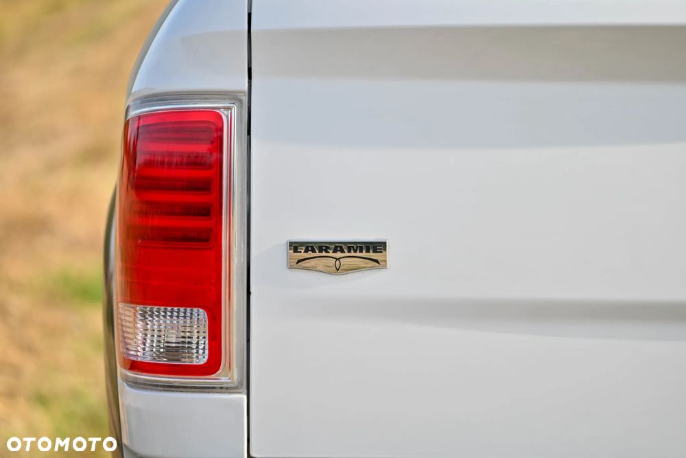 RAM 1500 5.7 Crew Cab Laramie - 8