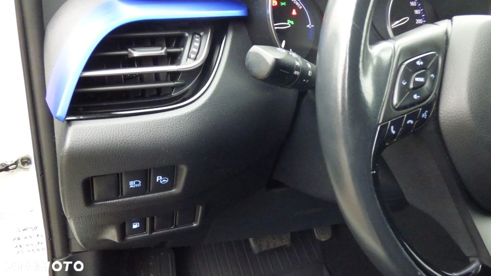 Toyota C-HR Style Selection - 13