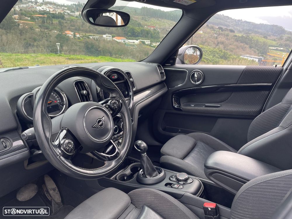MINI Countryman Cooper SE ALL4 Auto - 9