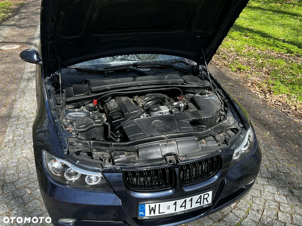 BMW Seria 3 320i - 15