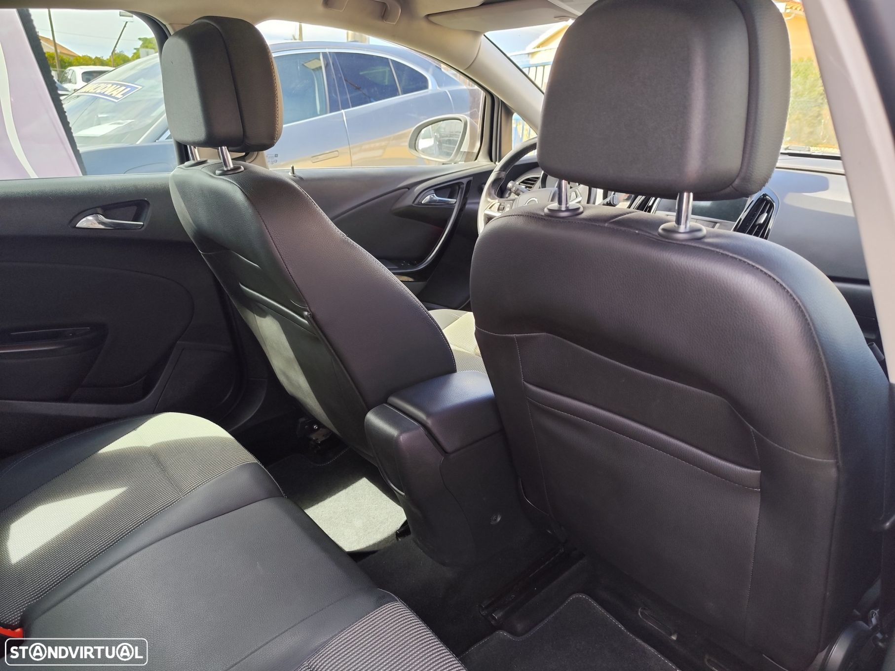 Opel Astra Sports Tourer 1.6 CDTI DPF ecoFLEX S&S ENERGY - 24