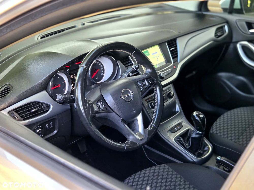 Opel Astra 1.6 CDTI Energy - 29