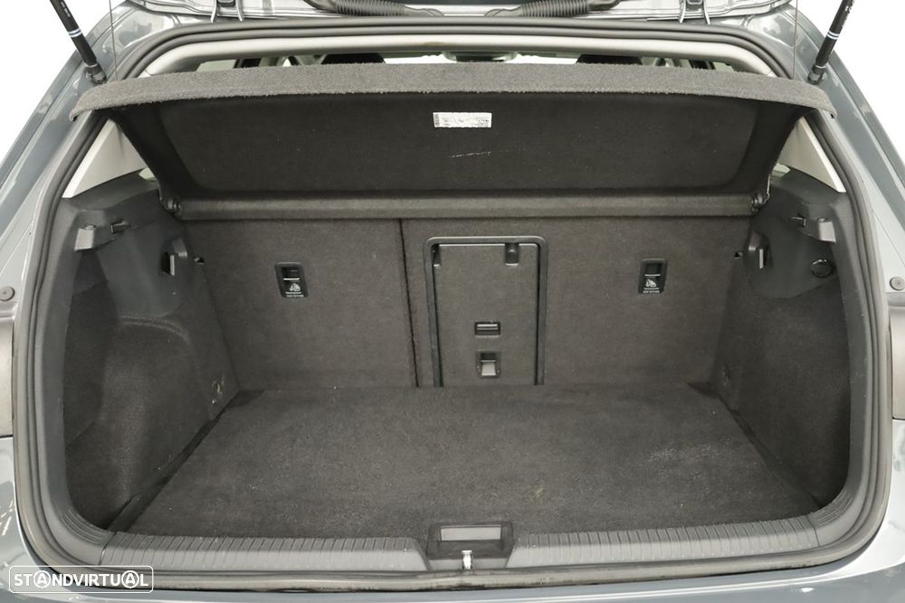 VW Golf 1.0 TSI Life - 23