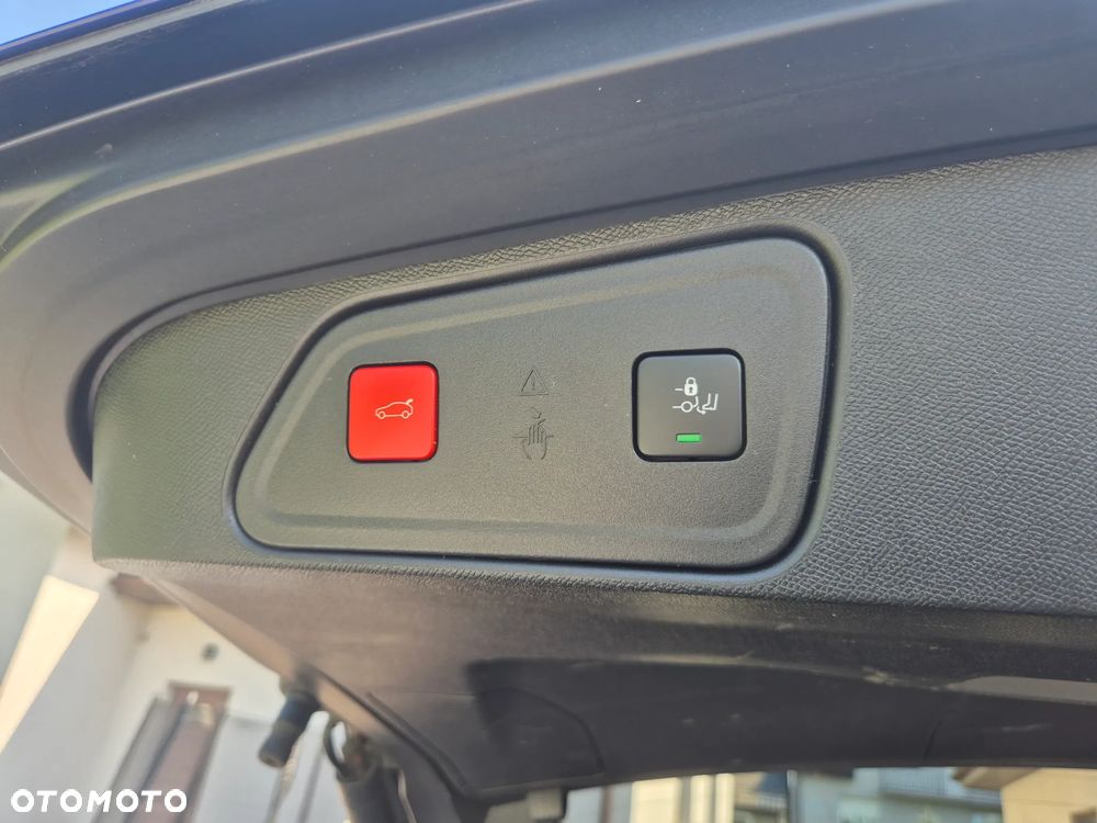 Peugeot 3008 1.5 BlueHDi GT Pack S&S EAT8 - 28