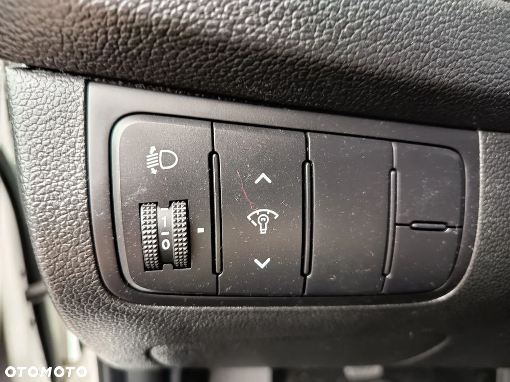 Kia ProCeed 1.6 CRDi ISG Spirit - 24