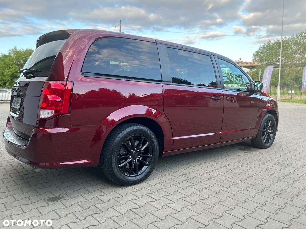 Dodge Grand Caravan - 1