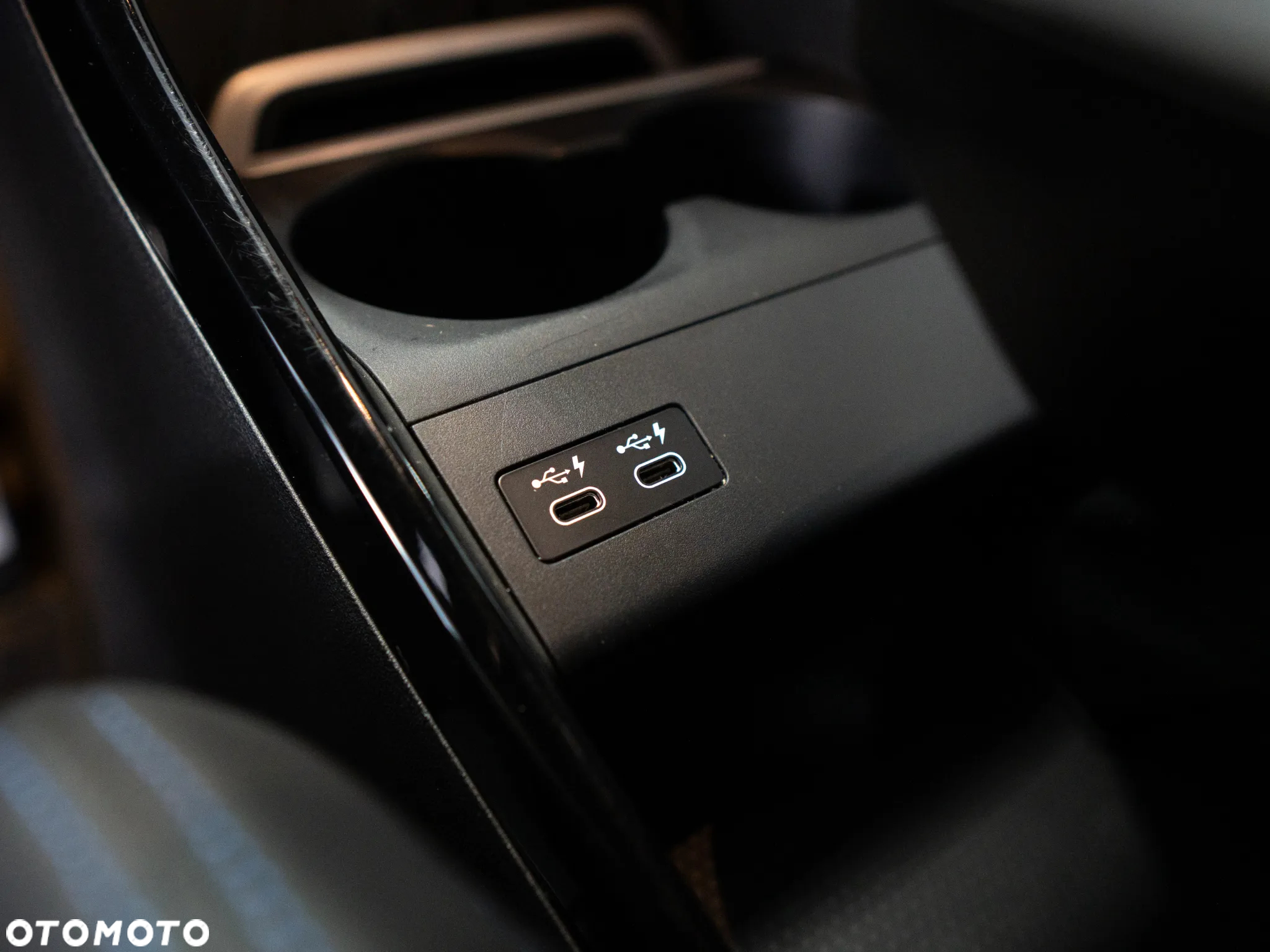 BMW Seria 2 218i - 22