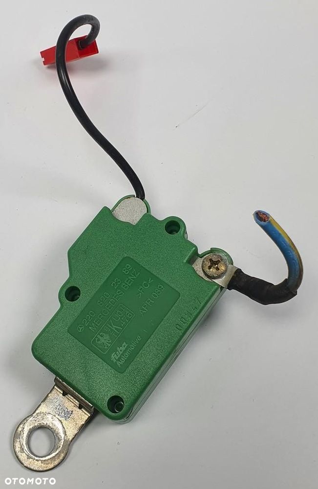 WZMACNIACZ ANTENY MERCEDES W220 2208202389 - 1