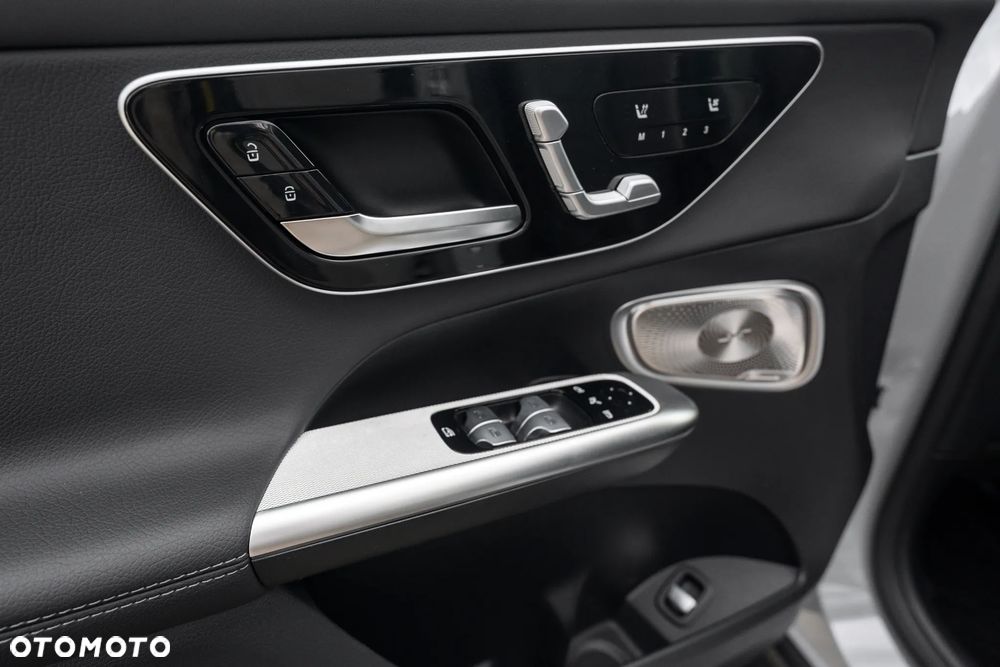 Mercedes-Benz GLC 300 mHEV 4-Matic AMG Line - 17