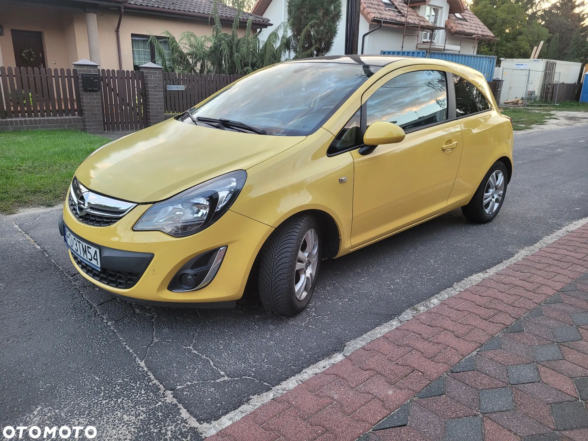 Opel Corsa 1.4 16V Color Edition - 1