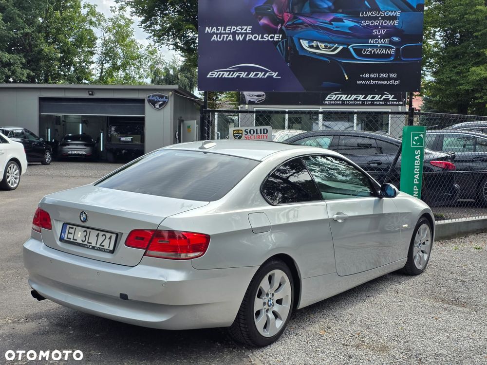 BMW Seria 3 325i - 11