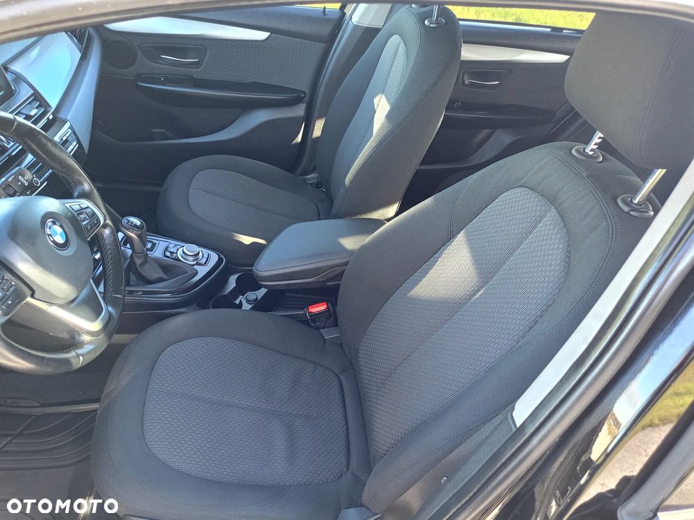 BMW Seria 2 218i - 14