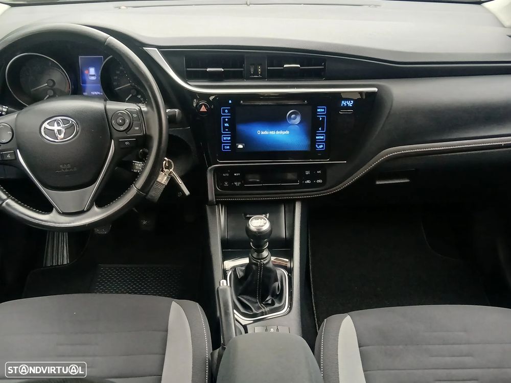 Toyota Auris Touring Sports 1.4 D-4D Exclusive+Navi - 21