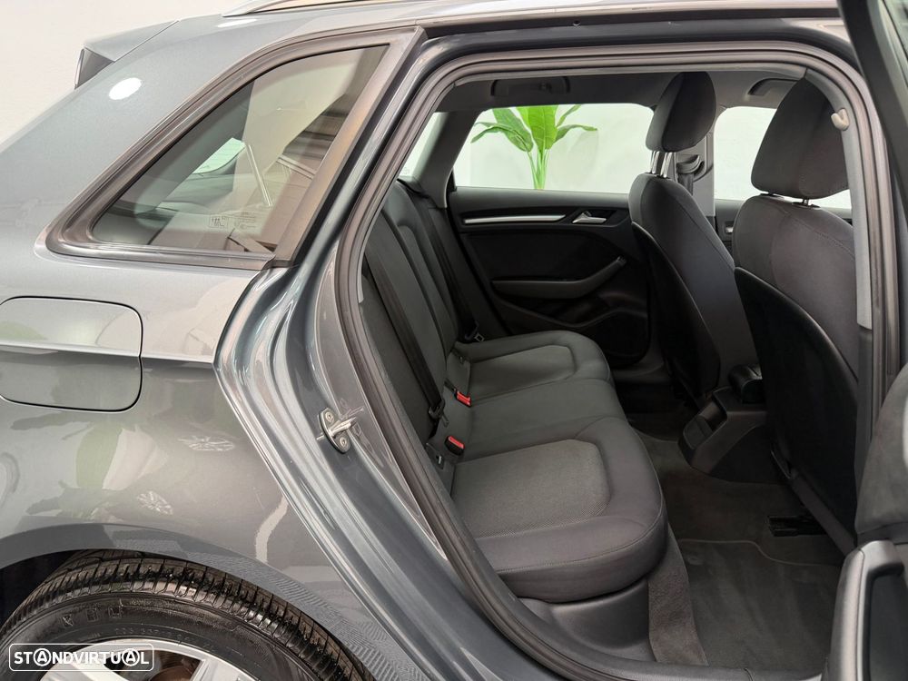 Audi A3 Sportback 30 TFSI Design S tronic - 21