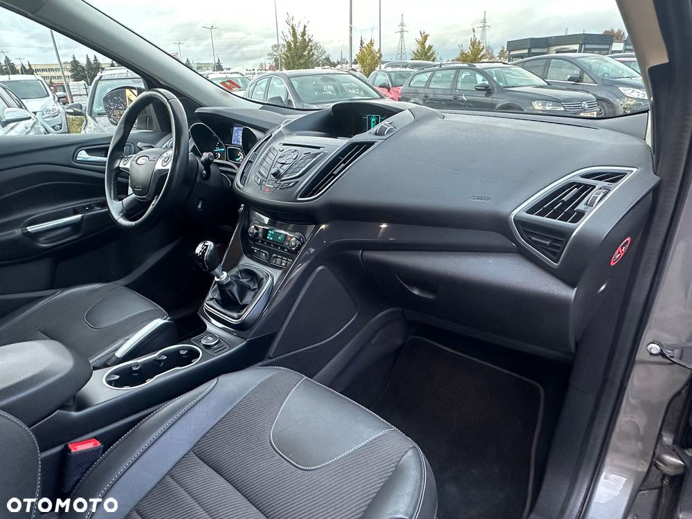 Ford Kuga 2.0 TDCi 2x4 Titanium - 21