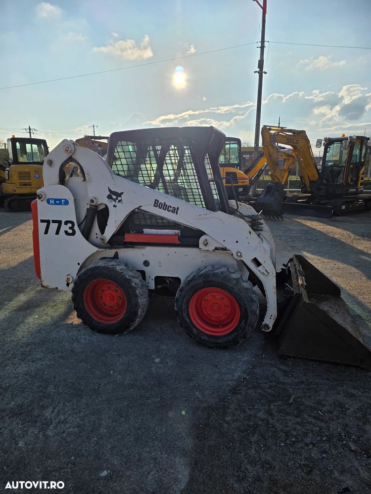 Bobcat 773 miniincarcator skidsteer - 8