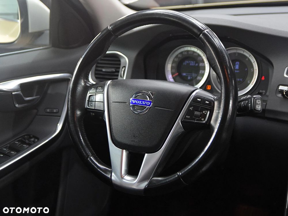 Volvo V60 D4 Geartronic - 16