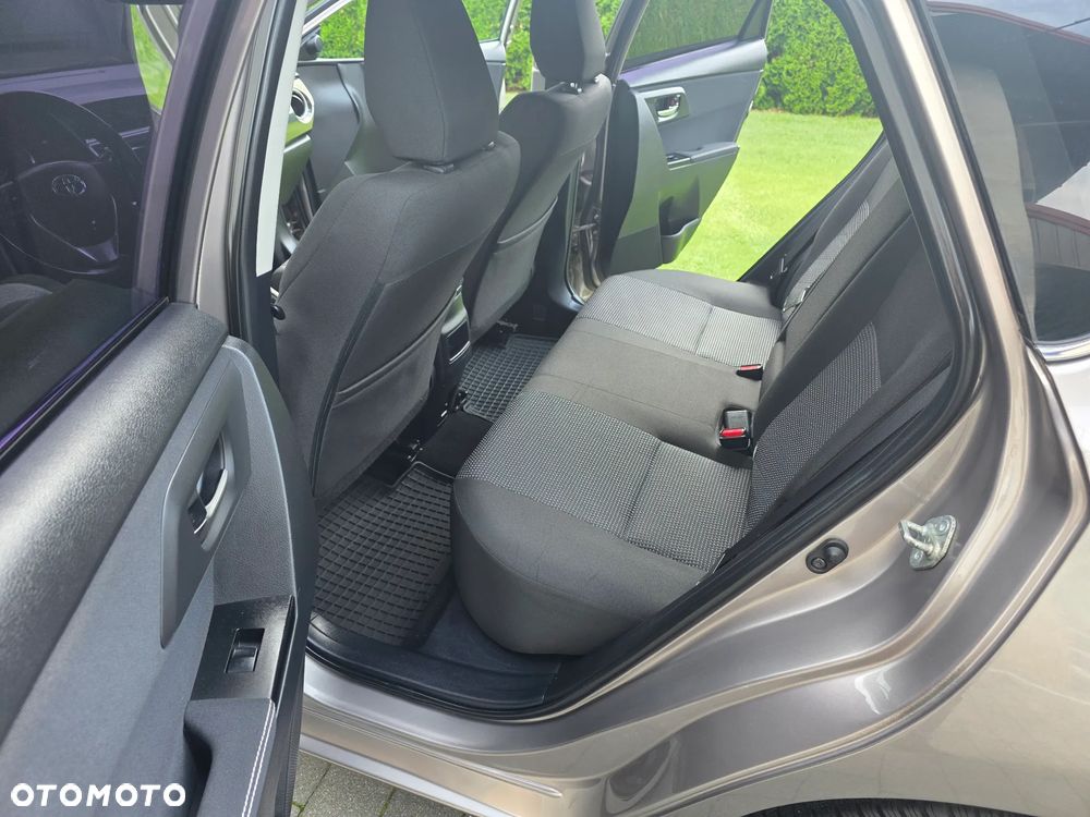 Toyota Auris 1.6 Valvematic Edition - 12