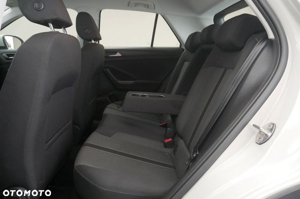 Volkswagen T-Roc - 15